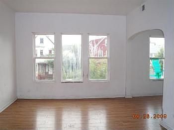 4th image of 3750 W Dickens Ave