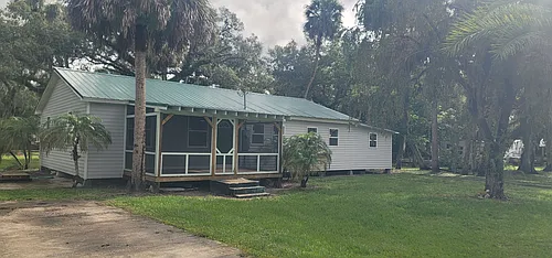 1023 Shady Acres Ln Photo 1