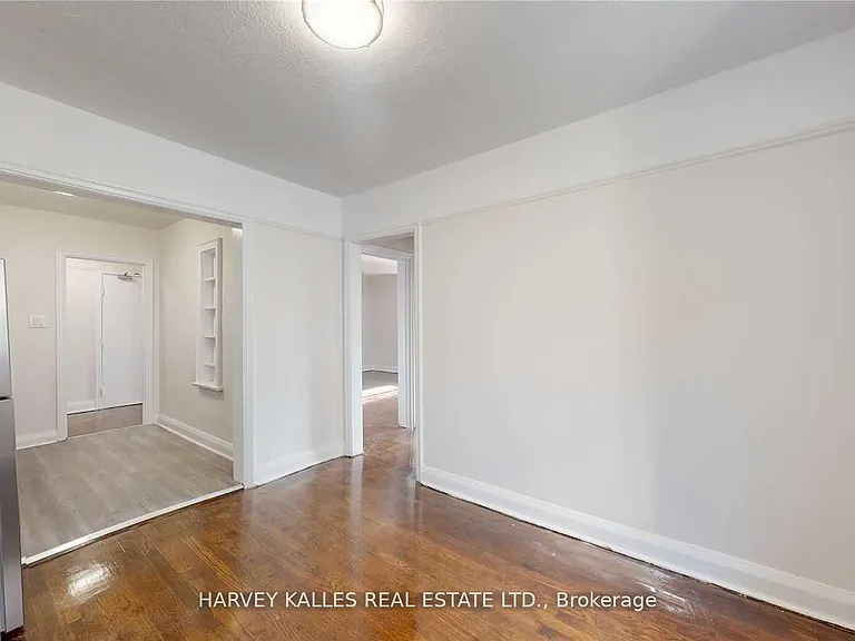 320 Lonsdale Rd #3 — Photo 16