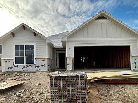 2nd image of 724 Ashberry Dr