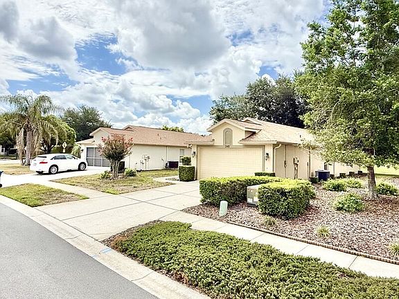 5th image of 240 Center Oak Cir