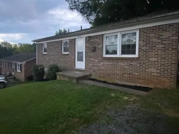 1712 Pierce St, Staunton, VA 24401