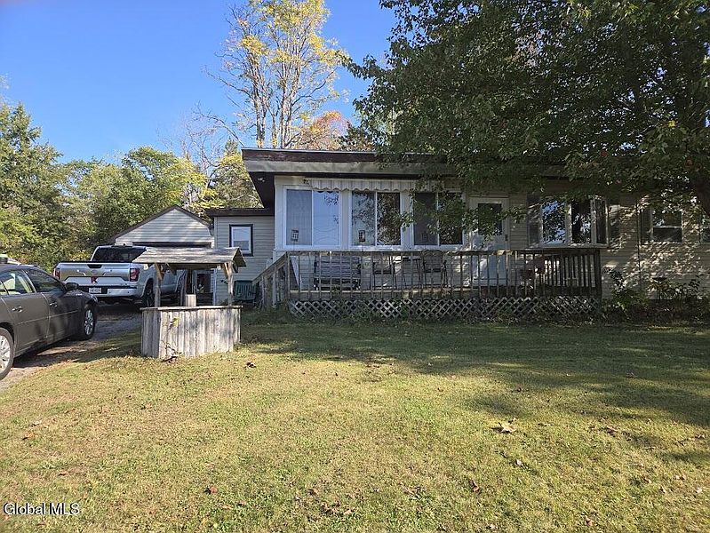 2nd image of 179 Lake Rd Road