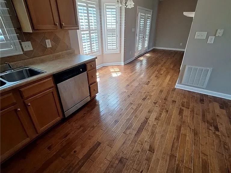 170 Blacksmith Ln — Photo 4