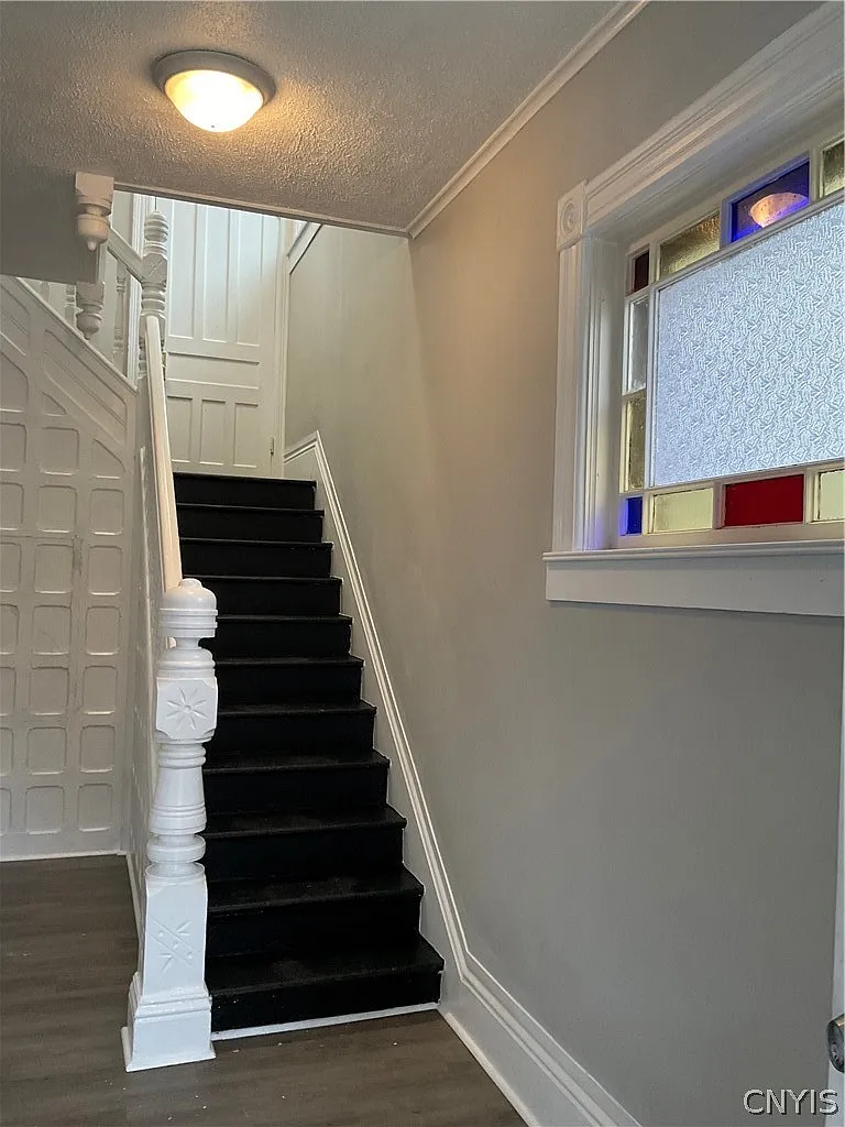 1 bed, 1.0 bath, 1008 sqft, $1,050 — Photo 4