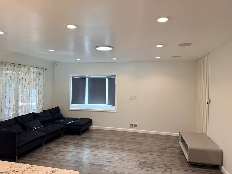 937 Trifone Dr — Photo 5