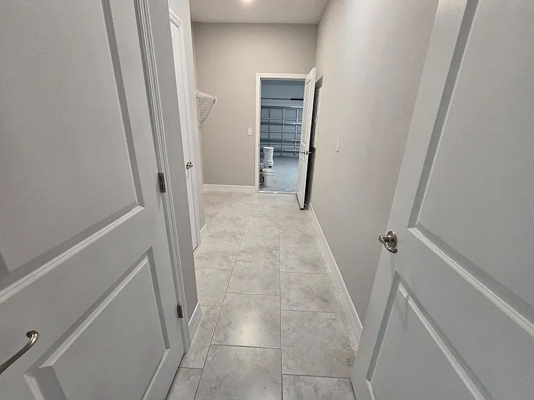 1021 Alcalde St E — Photo 11