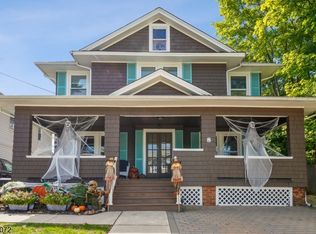 8 Oak Grove Rd UNIT 2, Caldwell, NJ 07006