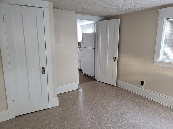 5th image of 208 E Mount Hope Ave APT 4
