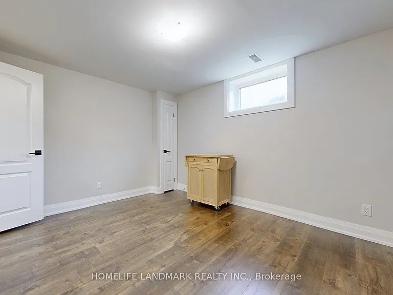 1661 Mount Albert Rd #2 — Photo 14