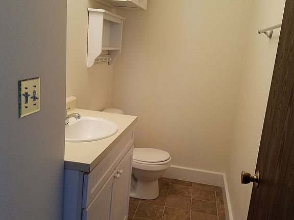 bath off kitchen