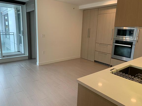 4th image of 455 SW Marine Dr #519