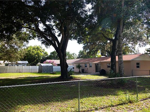 5th image of 907 Hickory Ave