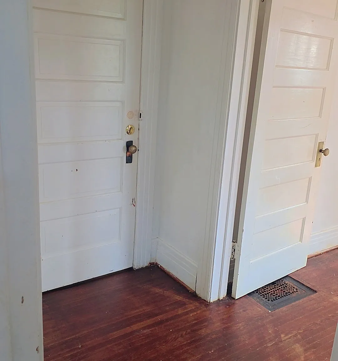 414 Douglas - Unit 1 — Photo 4