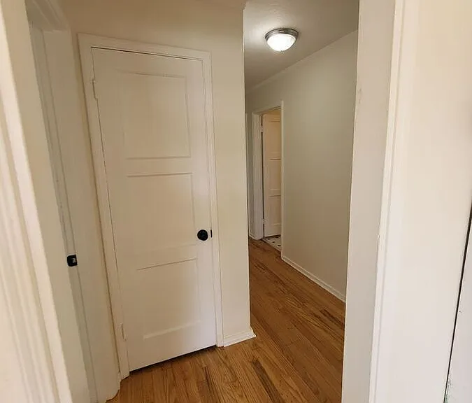 555 W Whittier Ave — Photo 25