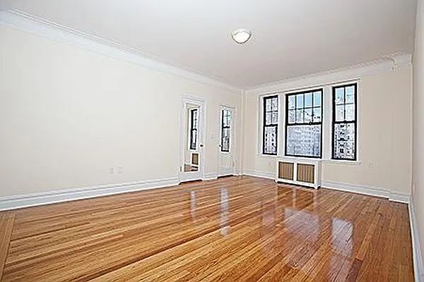 Rented by Keller Williams NYC | media 22