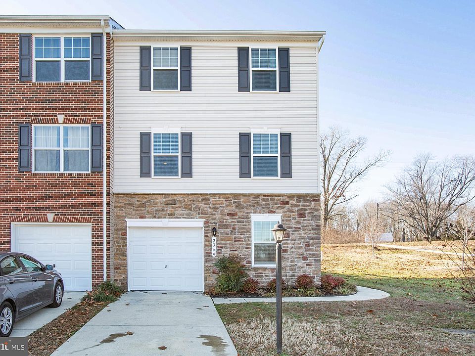 1st image of 2344 Drake Ln