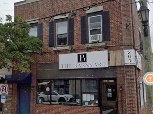 259 Main St APT 1, Farmingdale, NY 11735