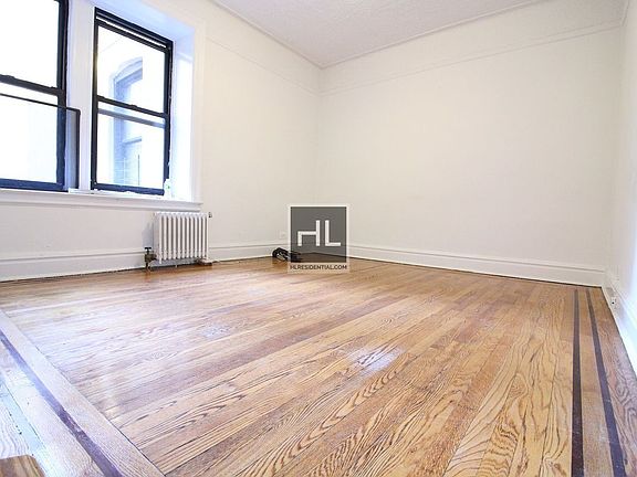 3rd image of 2808 35th St #1F