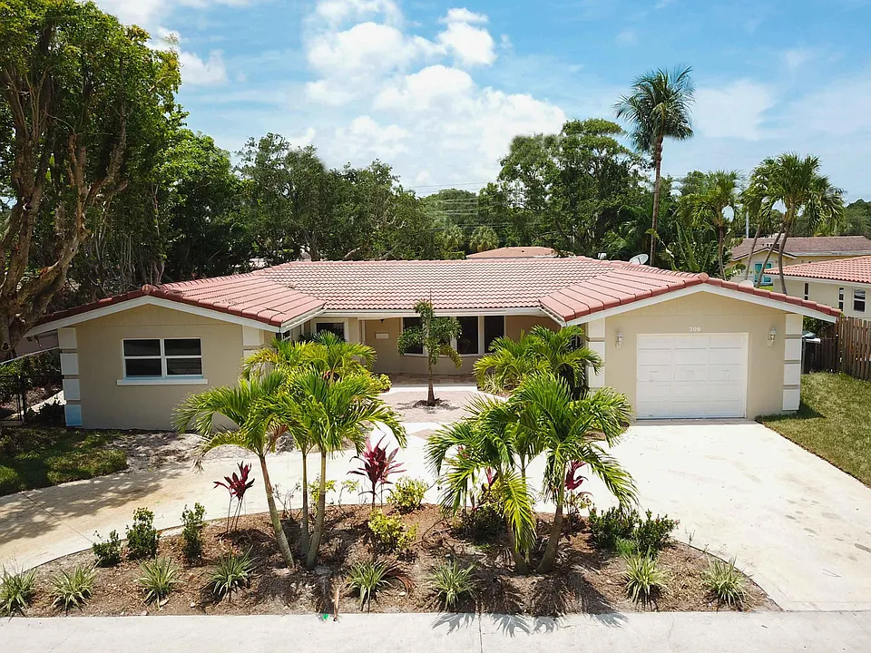 709 W Royal Palm Rd