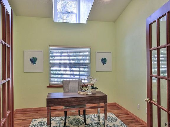 3rd image of 617 Cumberland Dr