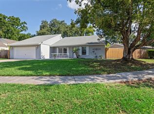 17714 Sunrise Dr, Lutz, FL 33549