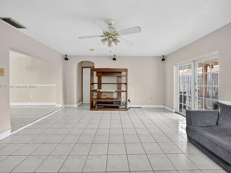 313 NW 132nd Pl — Photo 13