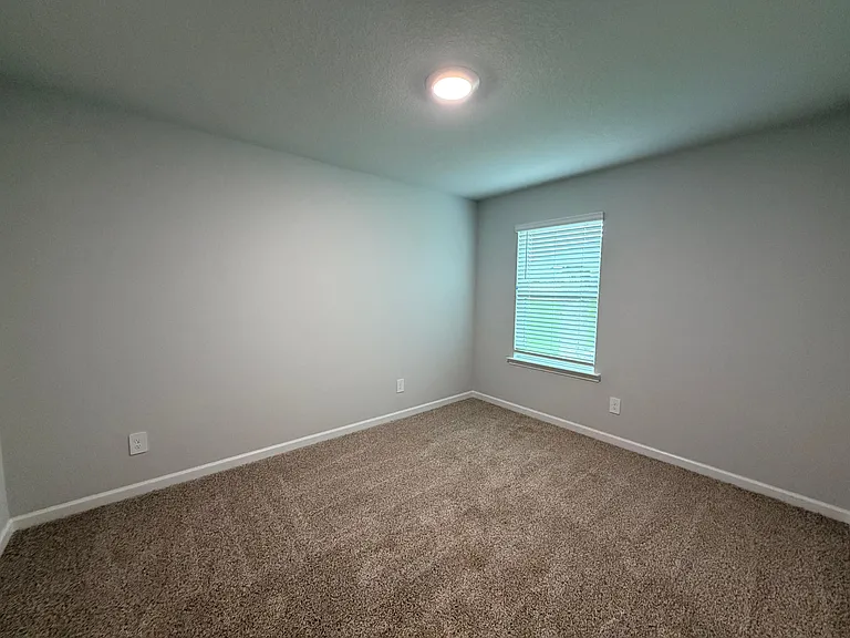 10555 Lowell St W — Photo 13