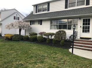 76 Carlson Pkwy, Cedar Grove, NJ 07009