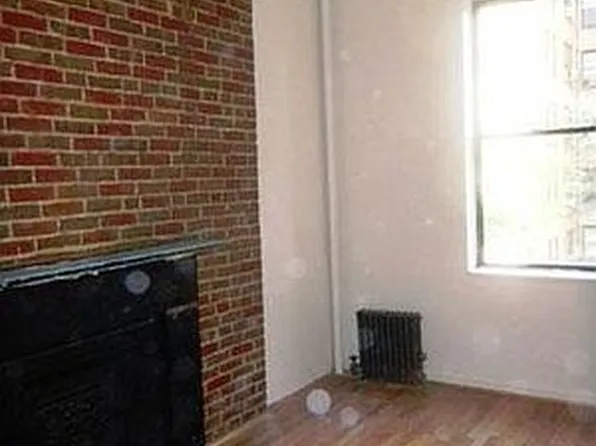328 West 45th Street image 1 of 4