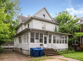 518 College Ave, Dekalb, IL 60115