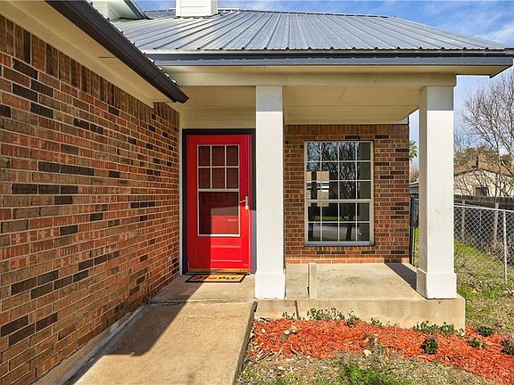 3rd image of 7308 Colony Park Dr