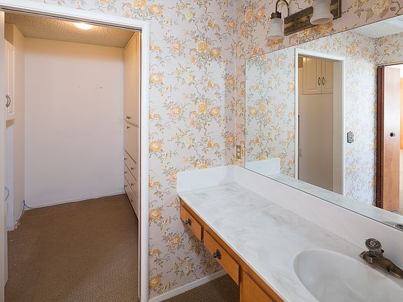 4th image of 514 Sydling Ct