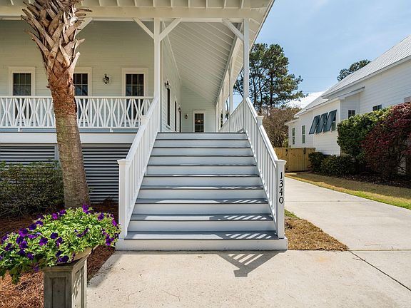 5th image of 1340 Langford Rd