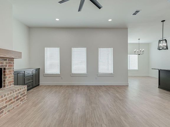 2nd image of 705 E 18th St