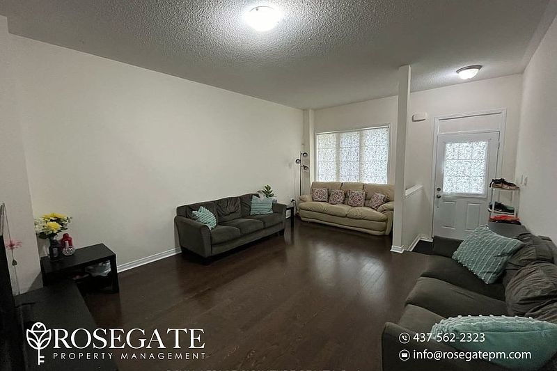 Brampton Townhouse for rent - 4 Bedrooms — photo 4