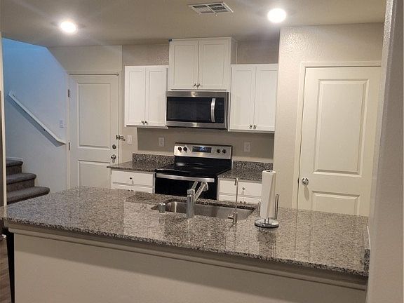 3rd image of 351 Summer Sparrow Ave