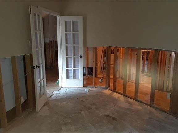4th image of 2706 N Strathford Ln