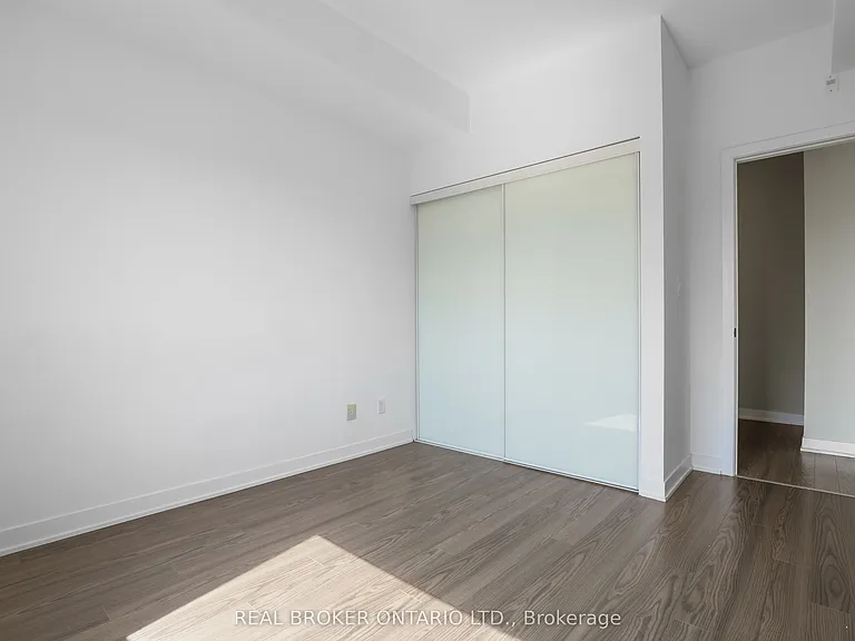 3560 Saint Clair Ave E #323 — Photo 19