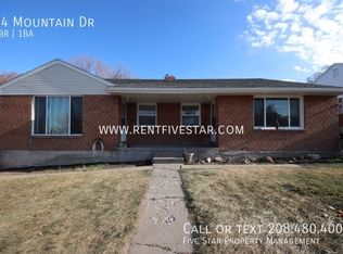 24 Mountain Dr, Pocatello, ID 83204