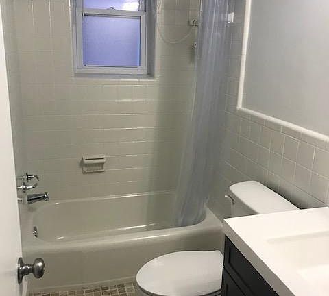 2nd image of 3020 Park Ave #12