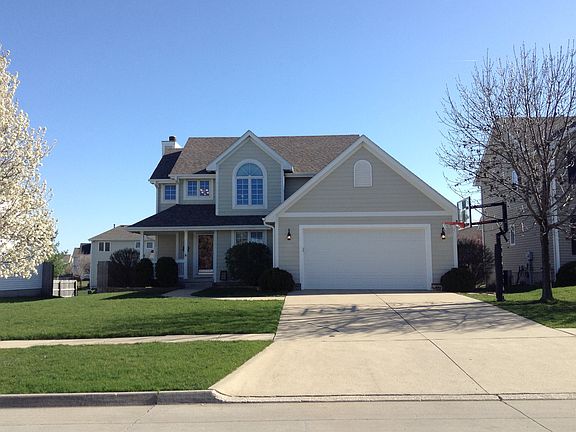 3rd image of 9808 Laguna Dr