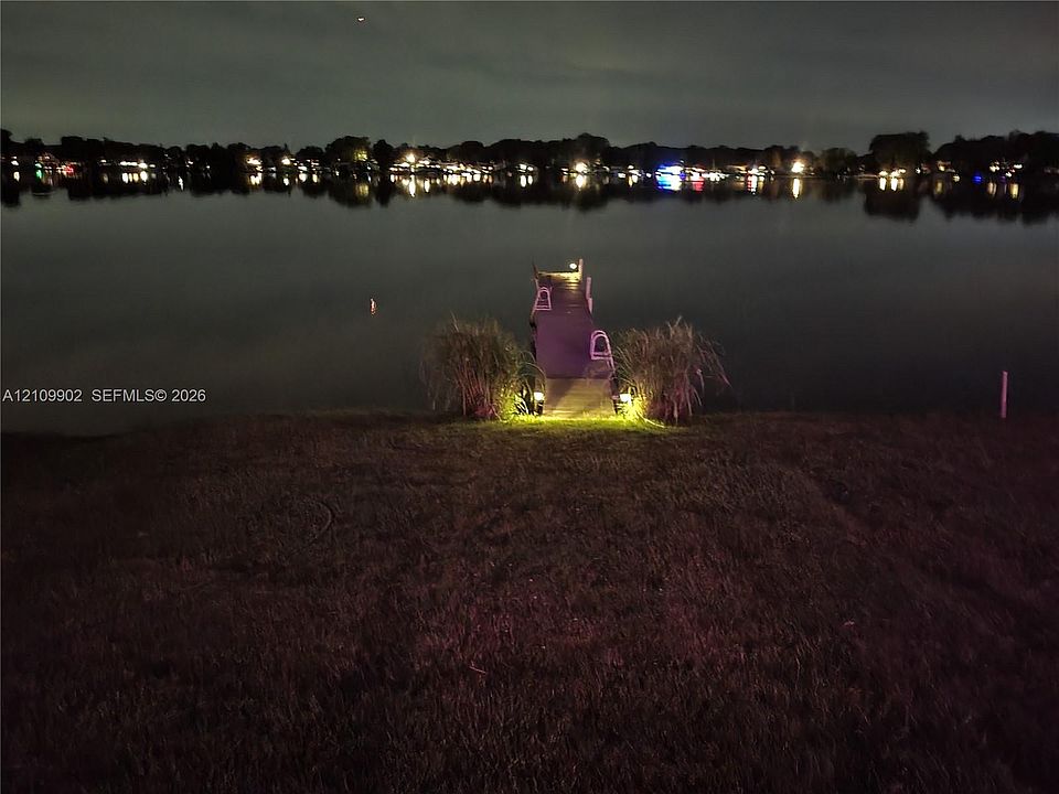 605 Hilltop Dr, photo 21
