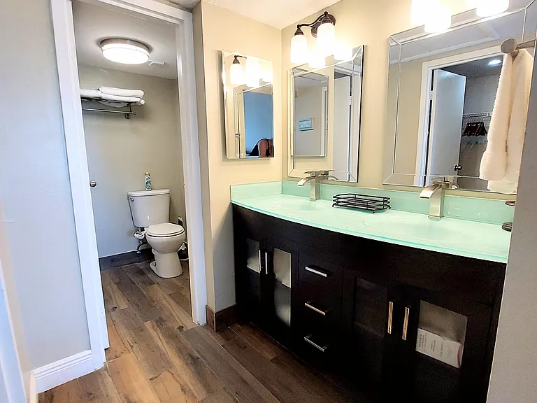 1830 Embassy Dr #306 — Photo 9