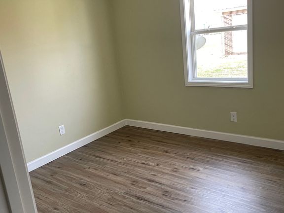 2nd image of 2330 W Maud St #2