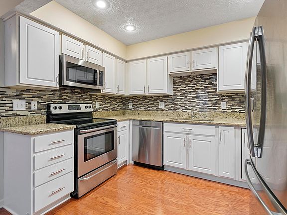 5th image of 6247 Hampton Green Pl #6-D