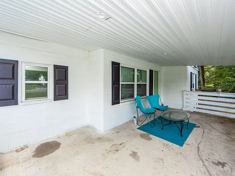 6933 Raymond Ave — Photo 2