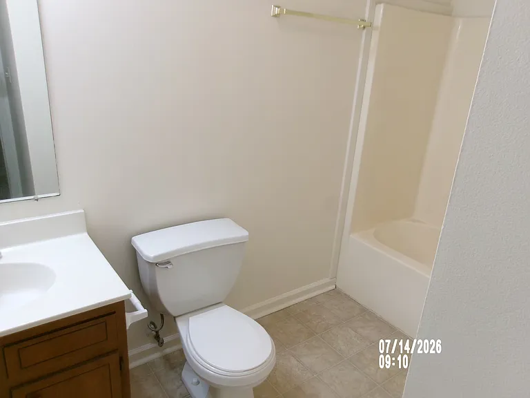 633 9th Ave NE #633 — Photo 16