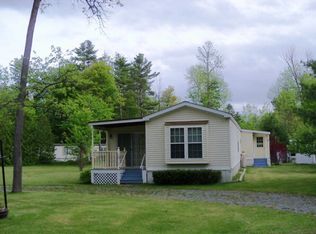 22 Oak St, Willsboro, NY 12996
