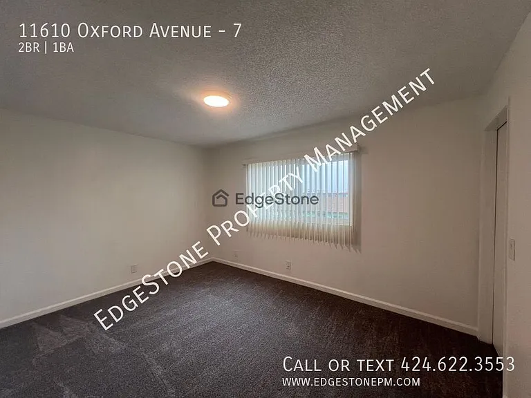11610 Oxford Ave #7 — Photo 12